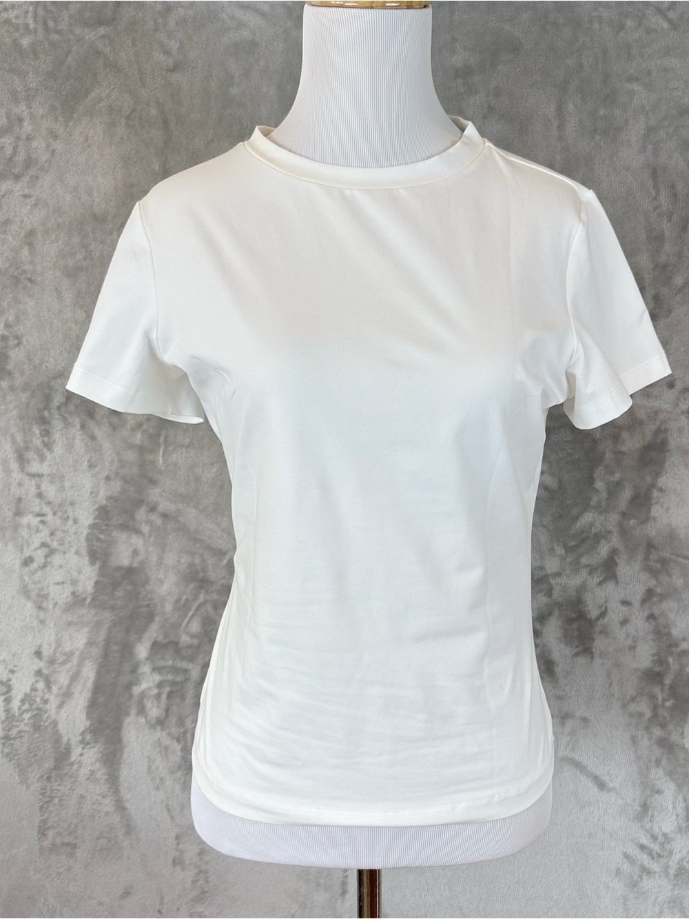 Classic Women's White Crewneck Fitted Short Sleeve Tee Top Sz M